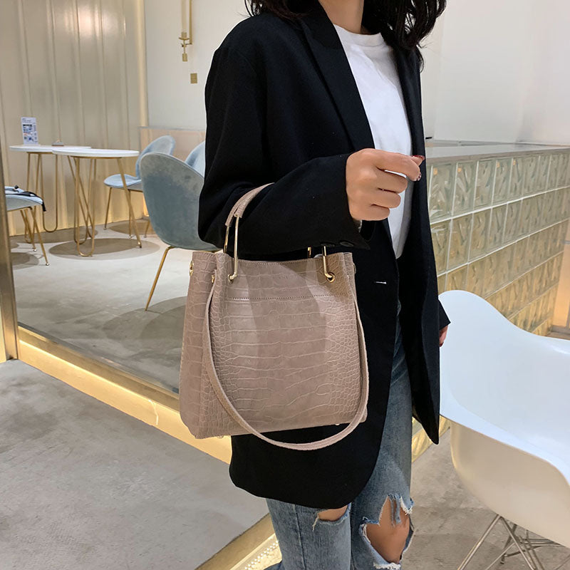 https://cdn.shopify.com/s/files/1/0462/8493/1232/products/Hef5c117eb0aa48c980826abc2c47b5d5r.jpg?v=1666697765