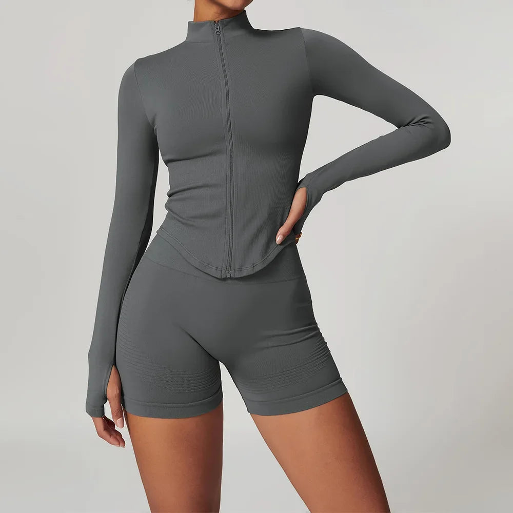 סט ספורט שחור ז׳קט וטייץ